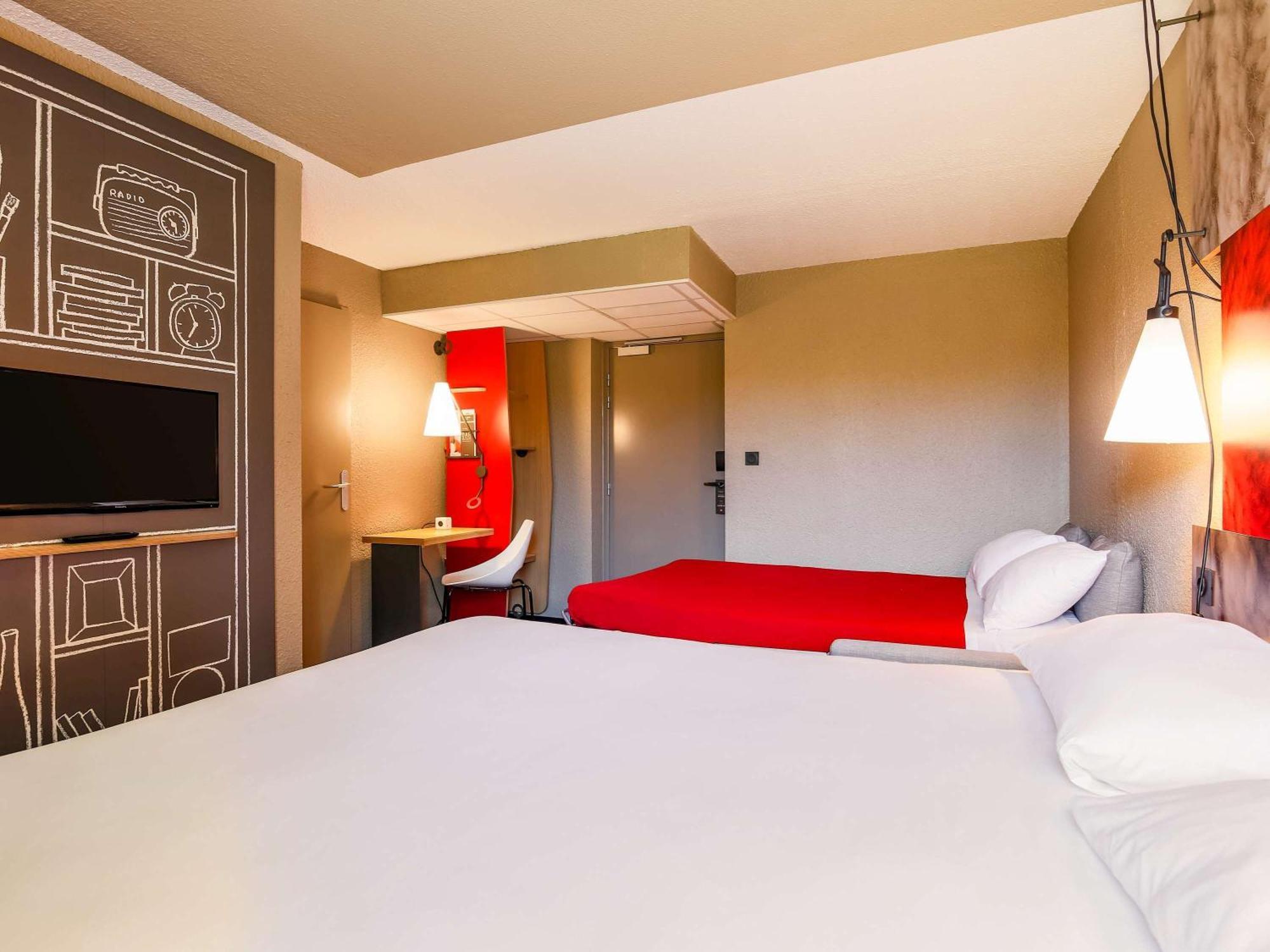 Ibis Carcassonne Est La Cite Exterior foto