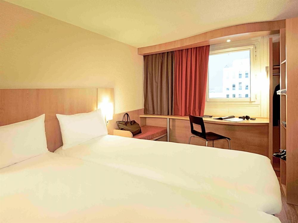 Ibis Carcassonne Est La Cite Exterior foto